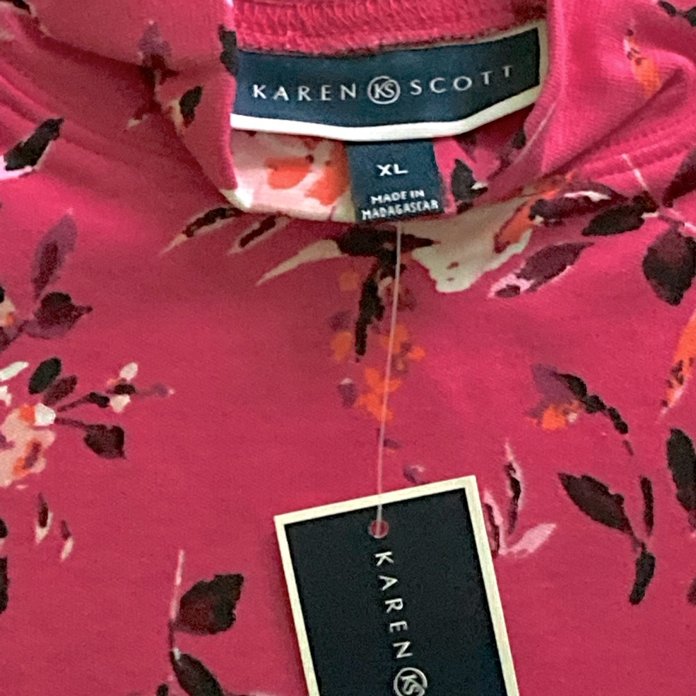 NWT Floral Turtleneck Blouse - Picture 2 of 5